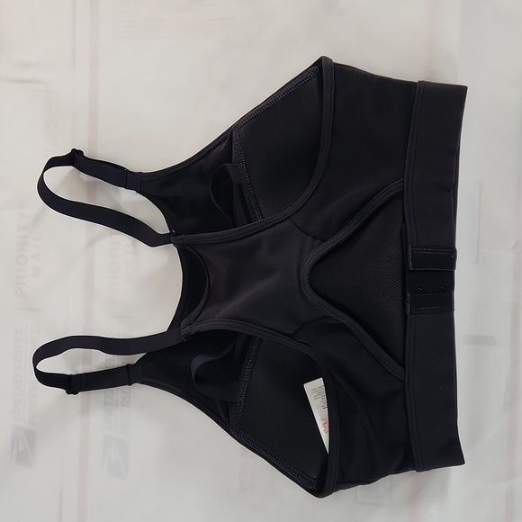 Gymshark XS women's black bralette sports bra - Picture 4 of 5